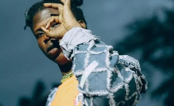 Seyi Vibez – No Space Ft Naira Marley