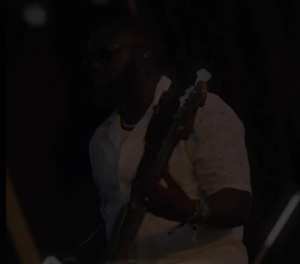 Smile Lyricx - Ololade Gbomolo (Lonely At The Top)