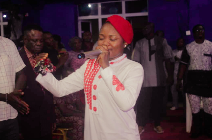 Oge Glad - Okaa Omee Live Ministration