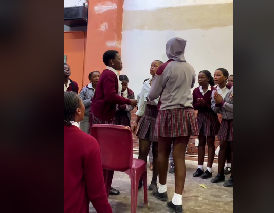 Siphamandla Art Group - Abantu (People)