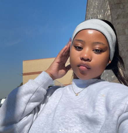 Naledi Aphiwe - Hamba Hamba Ft. Mawelele